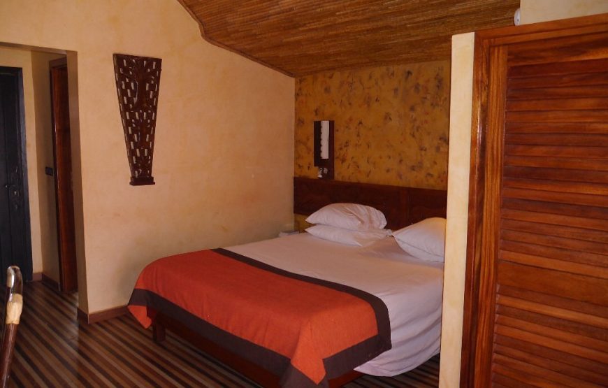 Hotel Mont Nimba Man