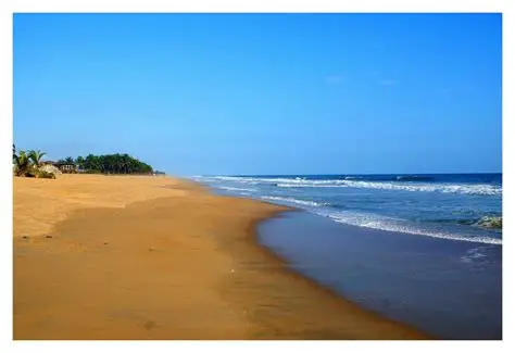 Plage de Grand-Bassam