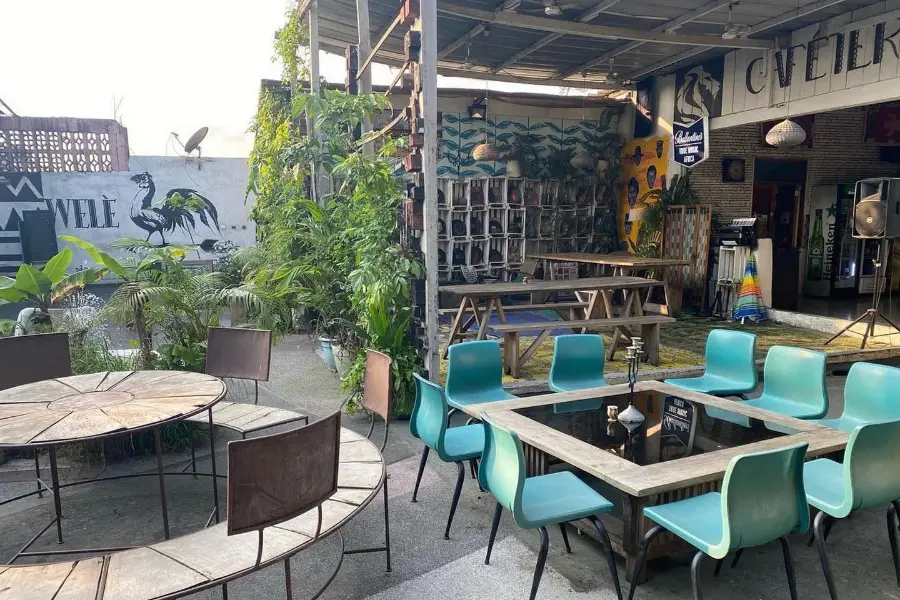 Bushman Café